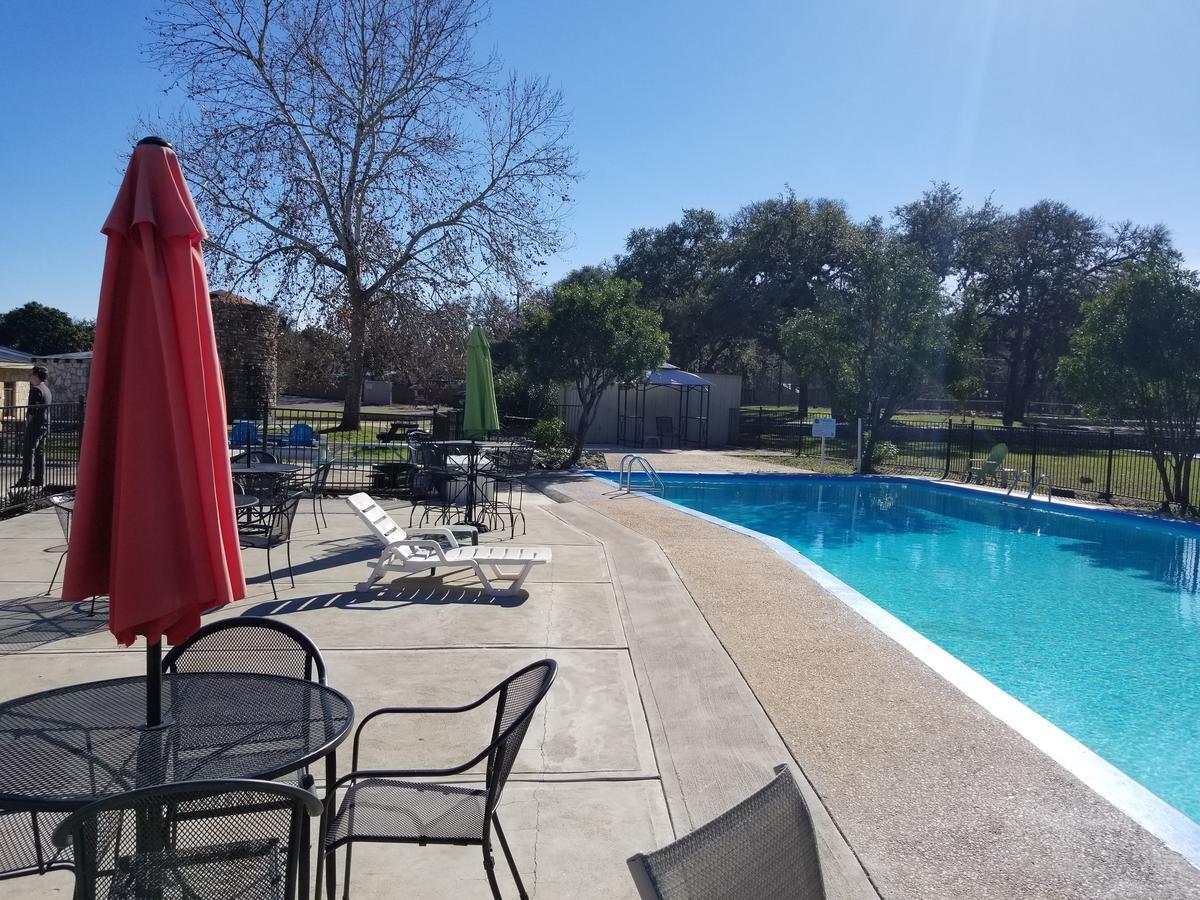 The Lodge At Cypress Falls 윔벌리 외부 사진